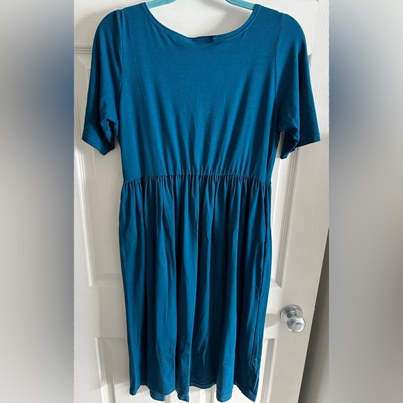 Buttercream Clothing short sleeved, knee length dress in blue, size XL - Picture 2 of 16